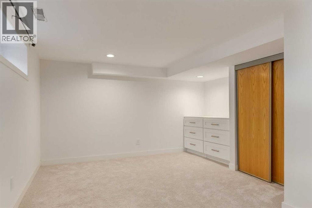 113 Straddock Terrace SW — photo 41