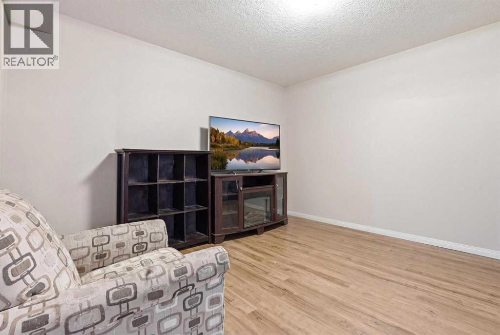 19 Hillcrest Link SW — photo 28