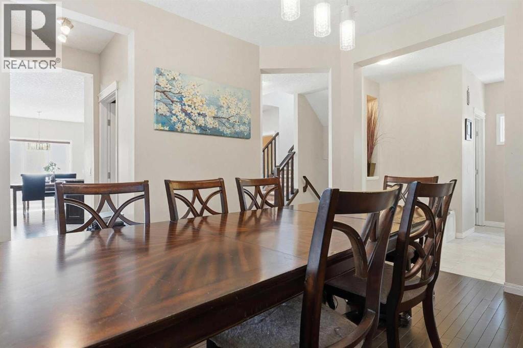 19 Hillcrest Link SW — photo 3