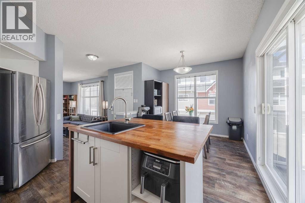 322 Mckenzie Towne Link SE — photo 11