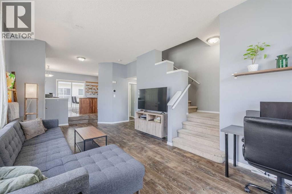 322 Mckenzie Towne Link SE — photo 4