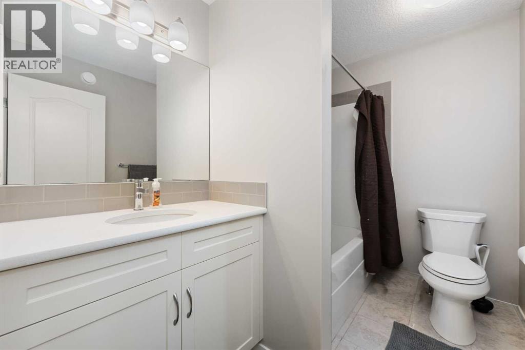 229 Kingsbury Close SE — photo 27
