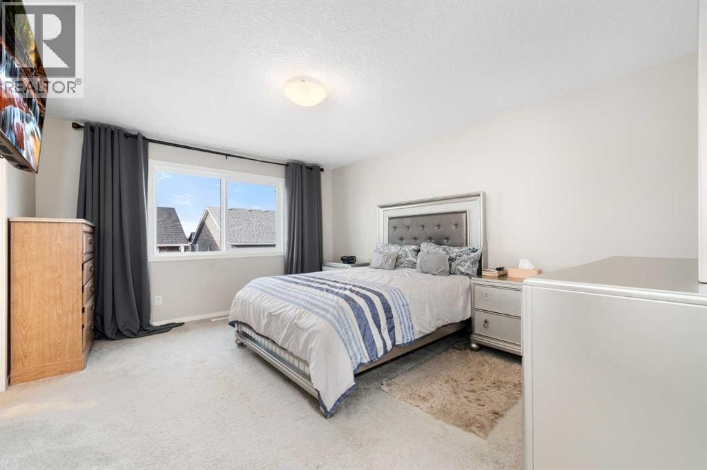 229 Kingsbury Close SE — photo 19