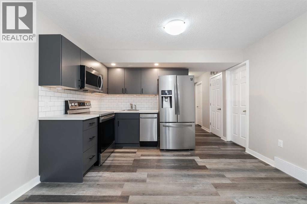 229 Kingsbury Close SE — photo 34