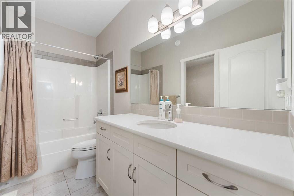 229 Kingsbury Close SE — photo 14