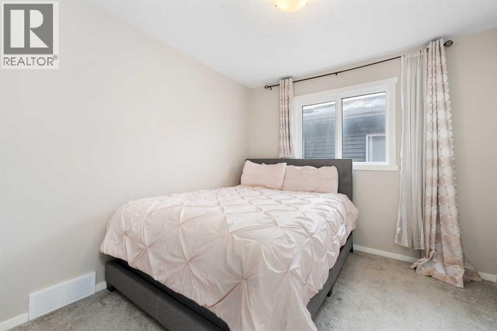 229 Kingsbury Close SE — photo 26