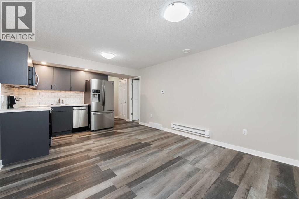 229 Kingsbury Close SE — photo 32
