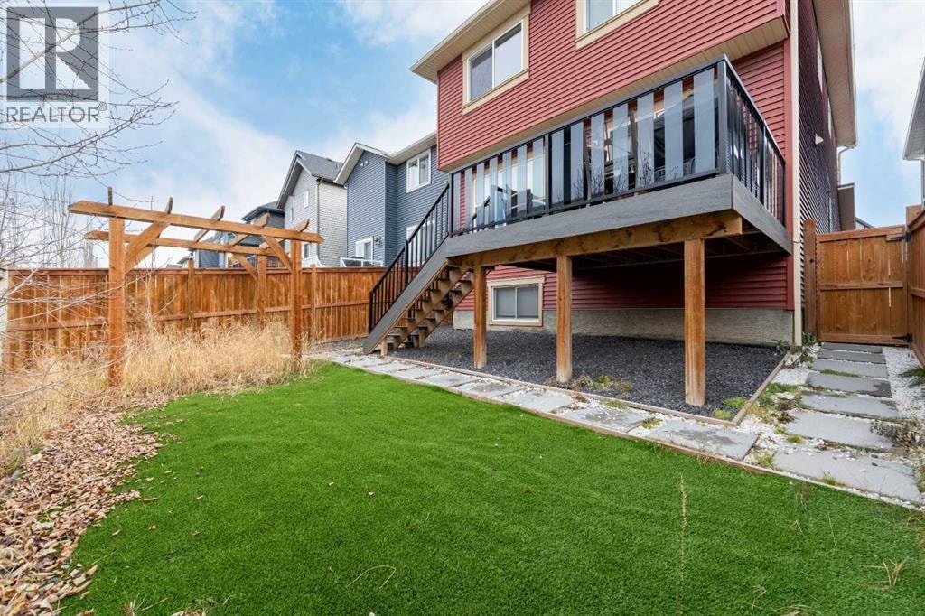 229 Kingsbury Close SE — photo 43