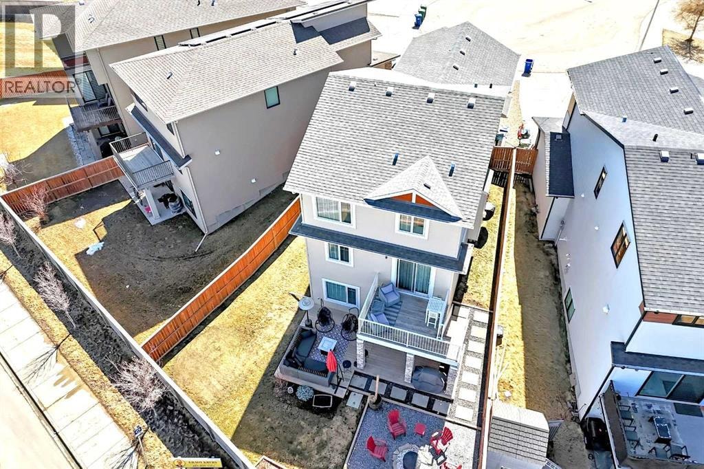 35 Walden Mount SE — photo 3
