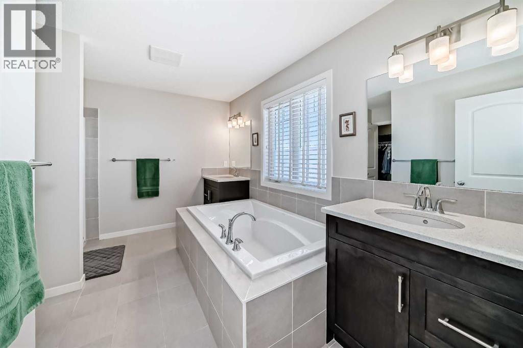 35 Walden Mount SE — photo 25