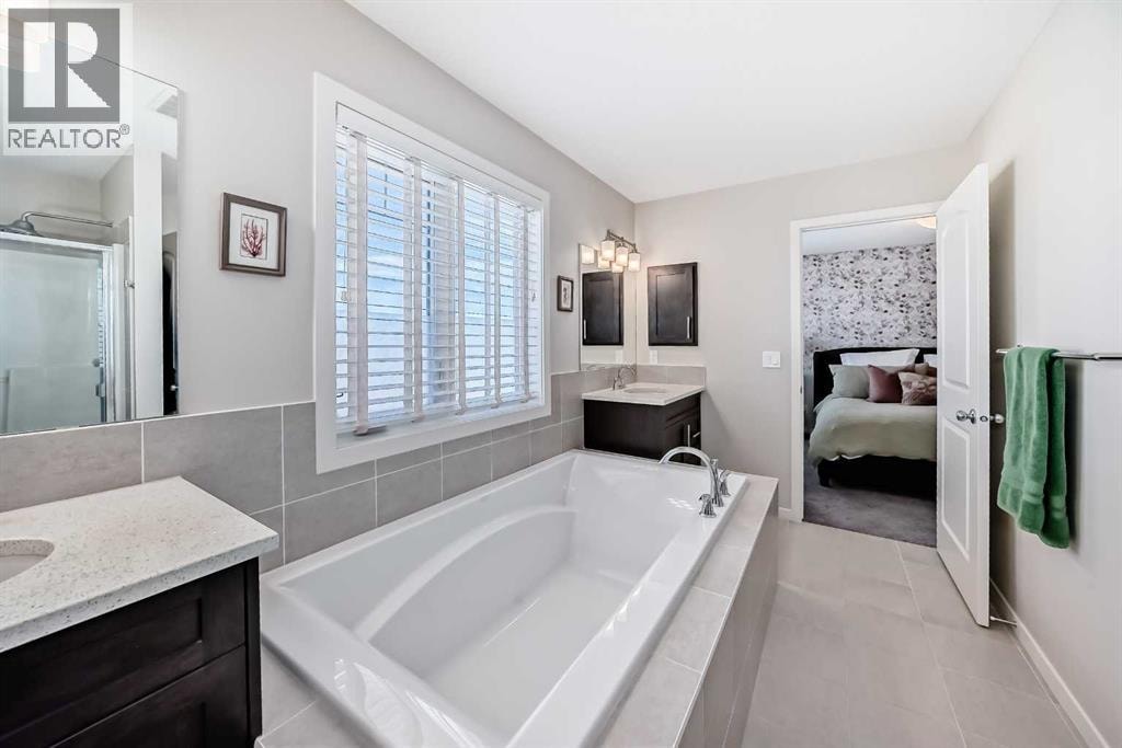 35 Walden Mount SE — photo 26