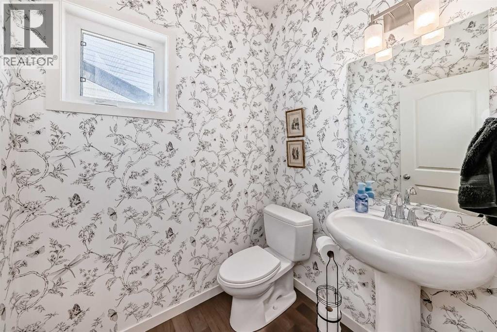 35 Walden Mount SE — photo 21