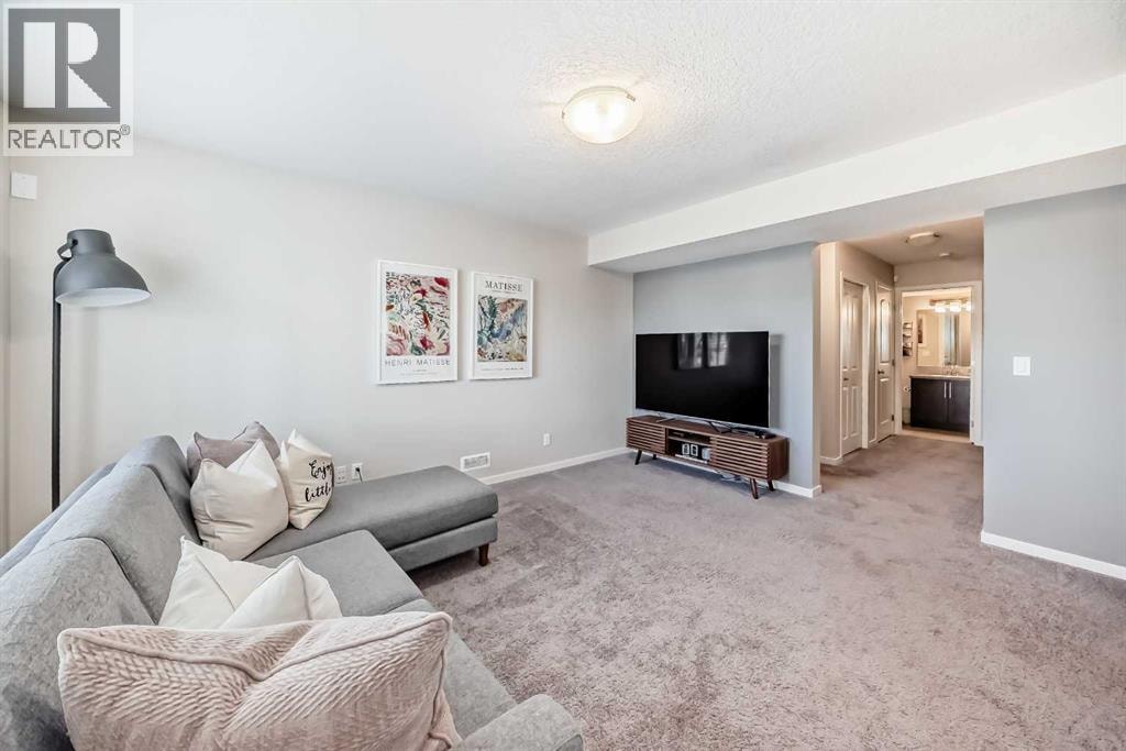35 Walden Mount SE — photo 37