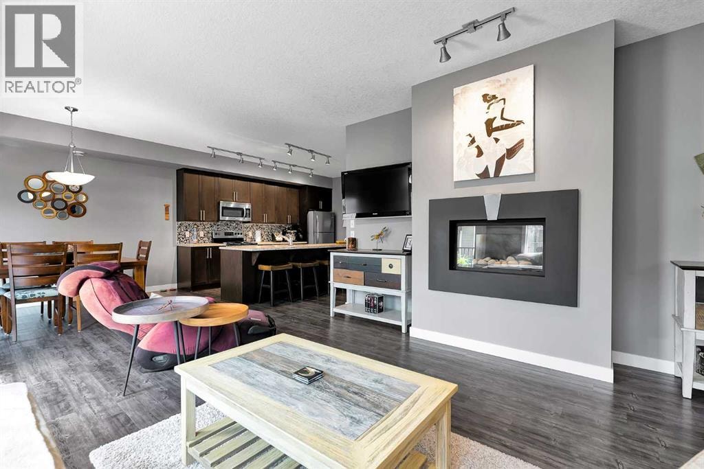 410 Cranford Walk SE — photo 1