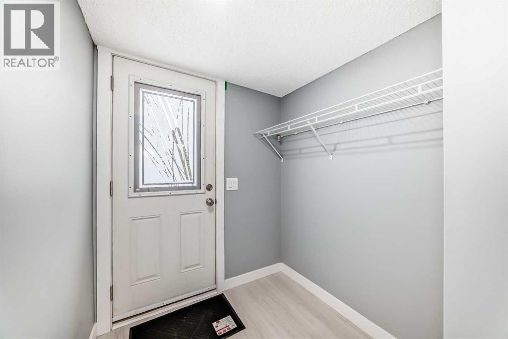 232 Marlborough Way NE — photo 8