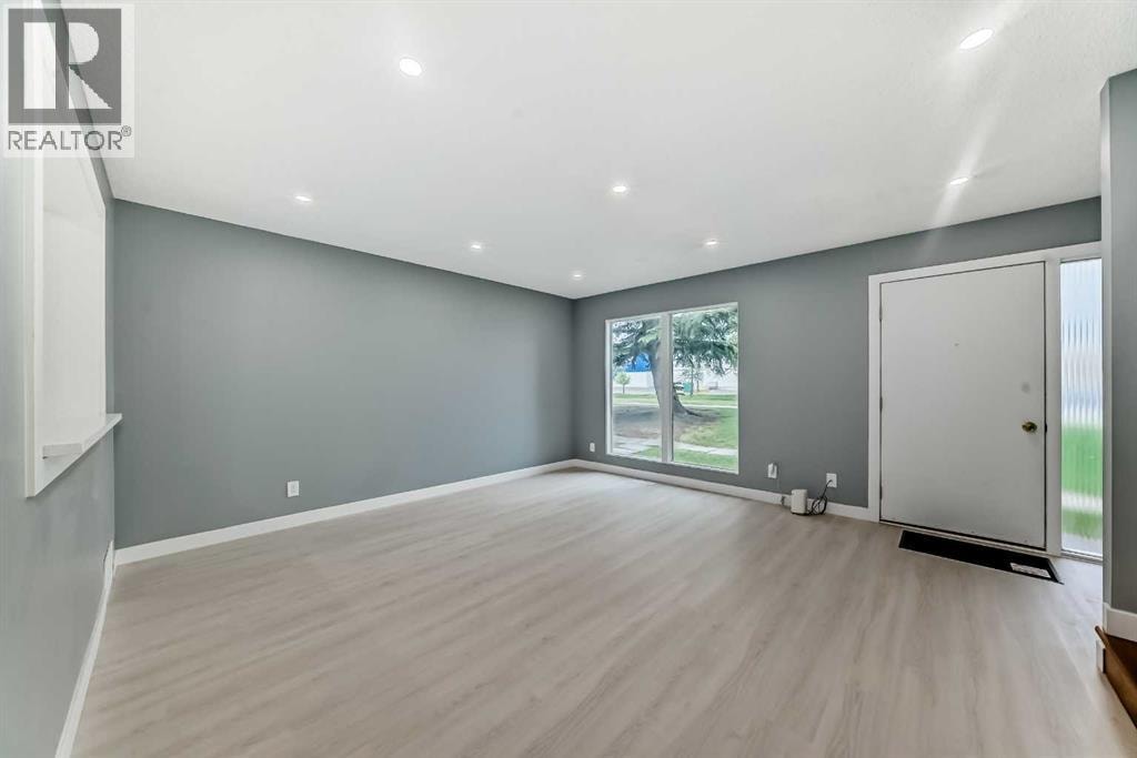 232 Marlborough Way NE — photo 5