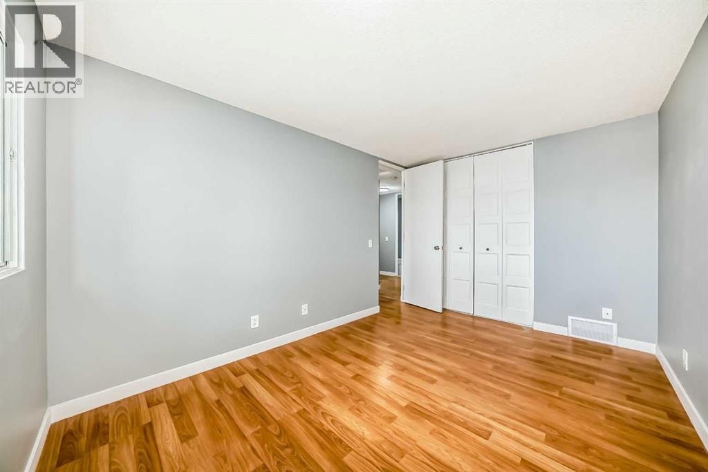232 Marlborough Way NE — photo 15