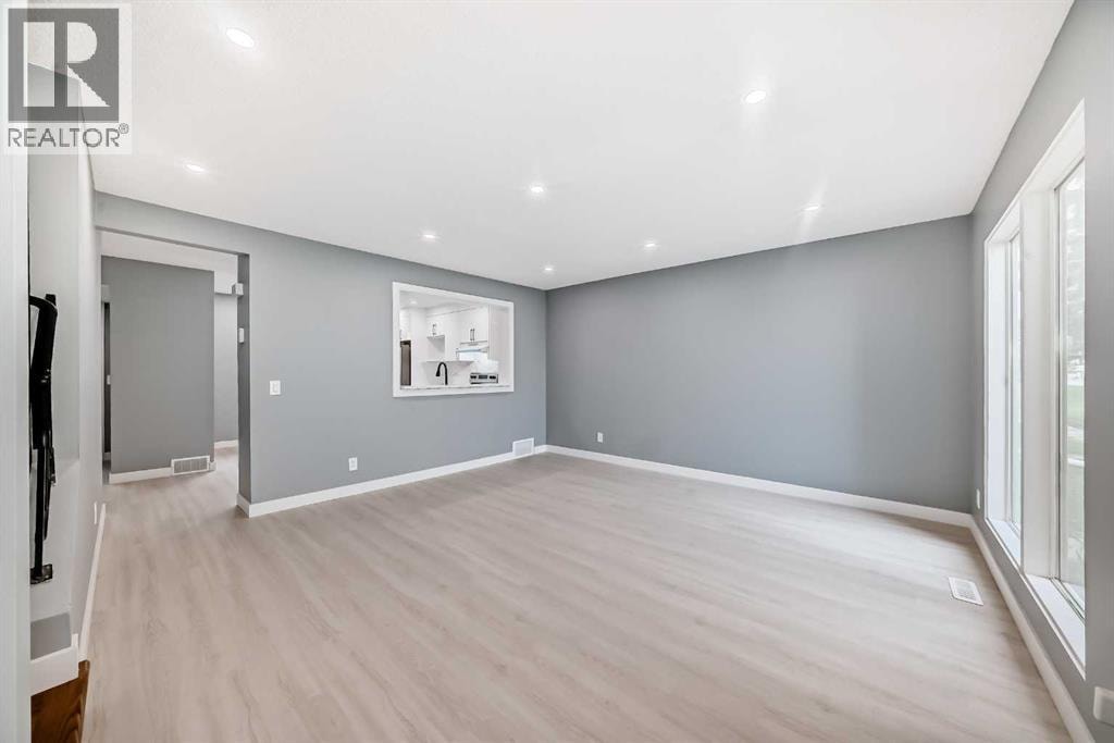 232 Marlborough Way NE — photo 4