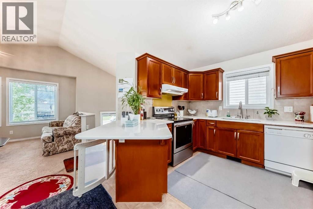 398 MARTINDALE Drive NE — photo 10