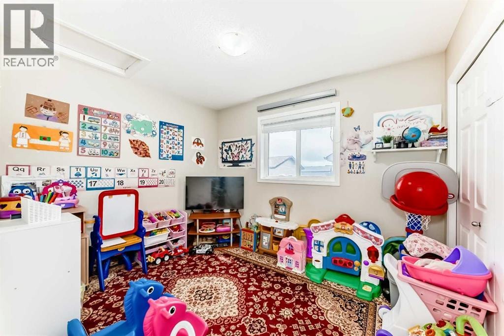 398 MARTINDALE Drive NE — photo 22