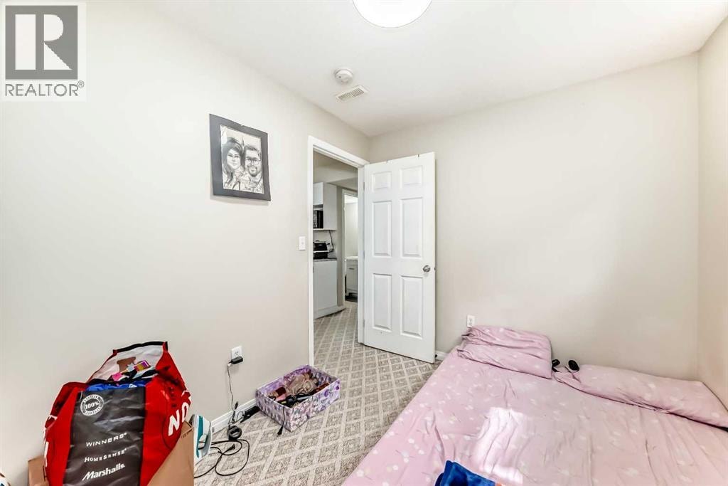 398 MARTINDALE Drive NE — photo 32