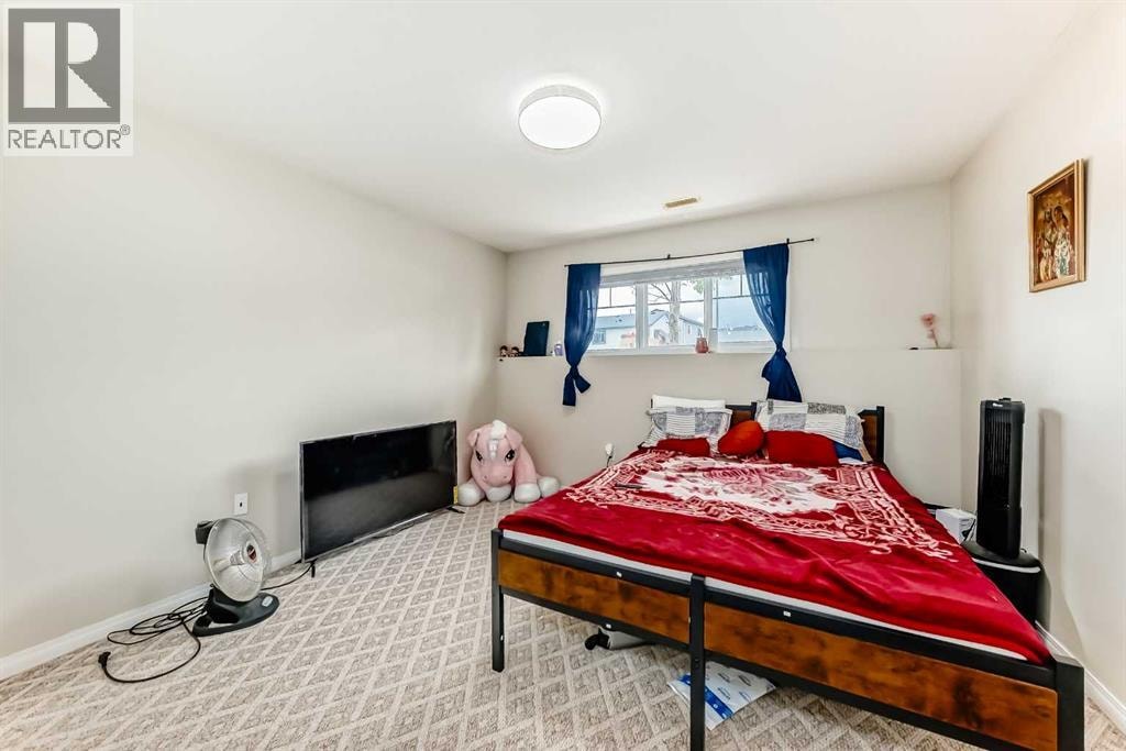 398 MARTINDALE Drive NE — photo 35