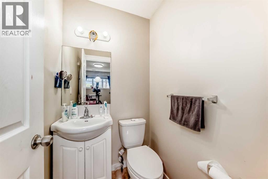 398 MARTINDALE Drive NE — photo 36