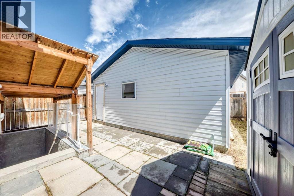 398 MARTINDALE Drive NE — photo 41