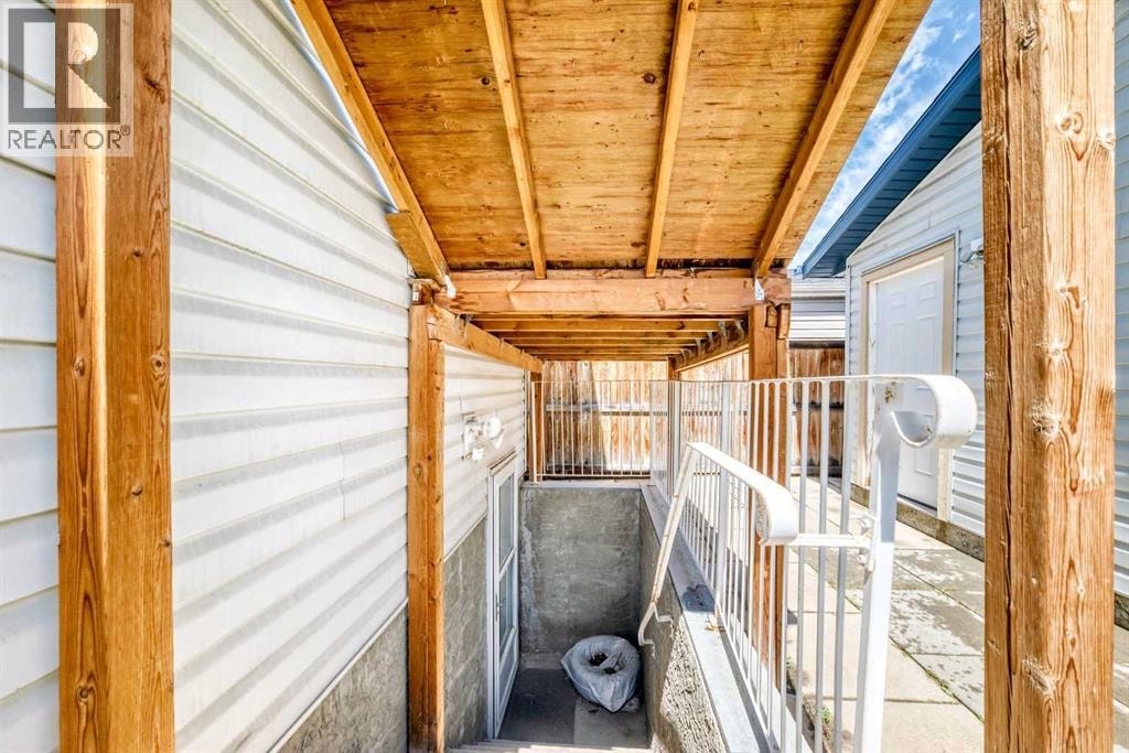 398 MARTINDALE Drive NE — photo 44