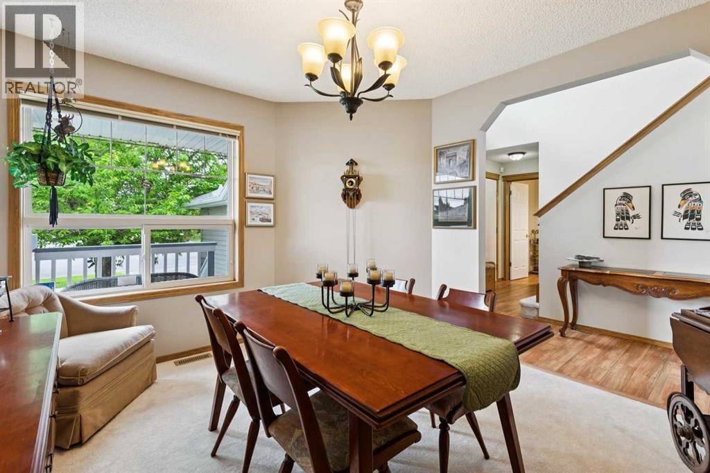 859 Somerset Drive SW — photo 3