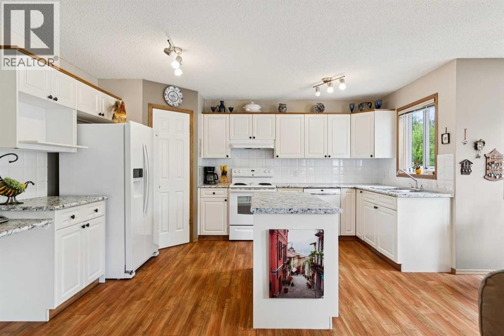 859 Somerset Drive SW — photo 12
