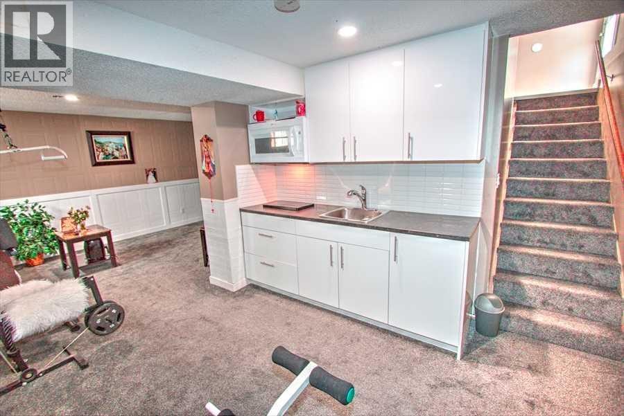 707 Malvern Drive NE — photo 19