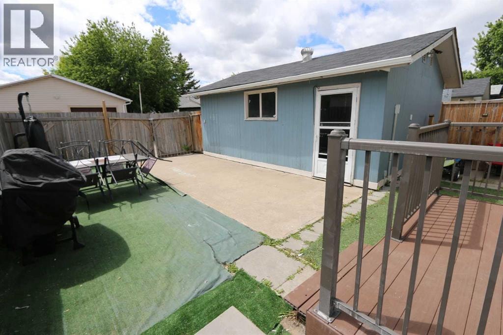 707 Malvern Drive NE — photo 26