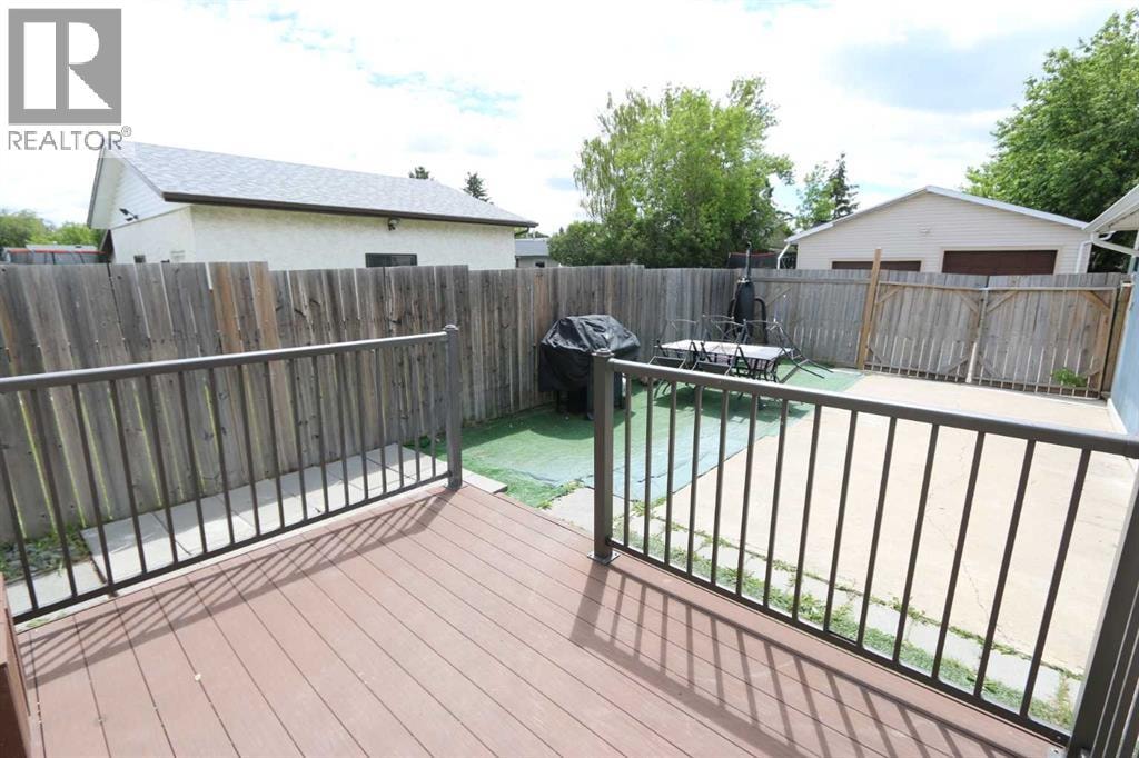 707 Malvern Drive NE — photo 28