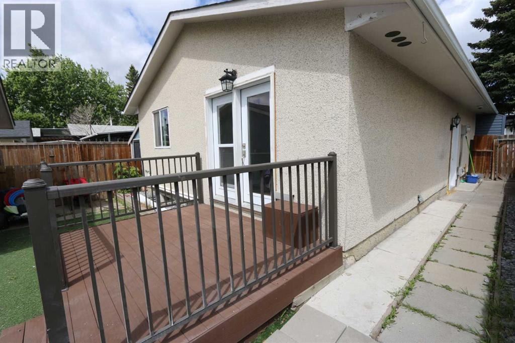 707 Malvern Drive NE — photo 29