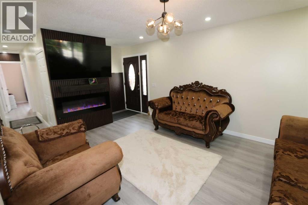 707 Malvern Drive NE — photo 5