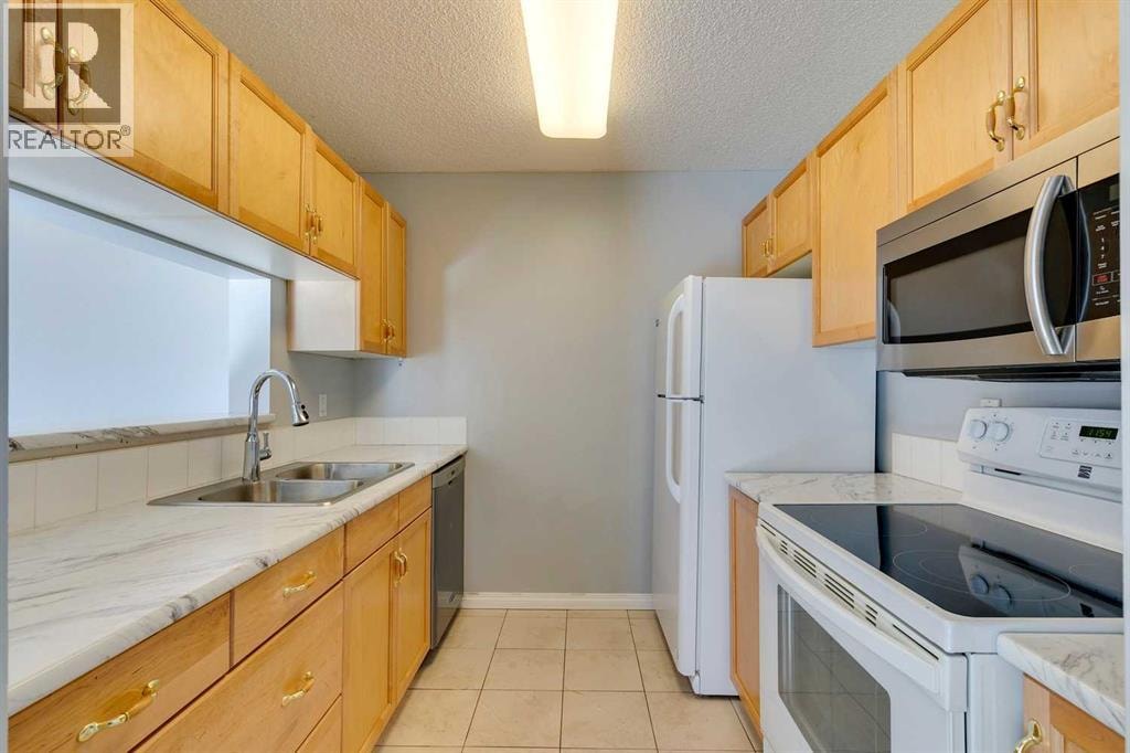 119, 2022 Canyon Meadows Drive SE — photo 13