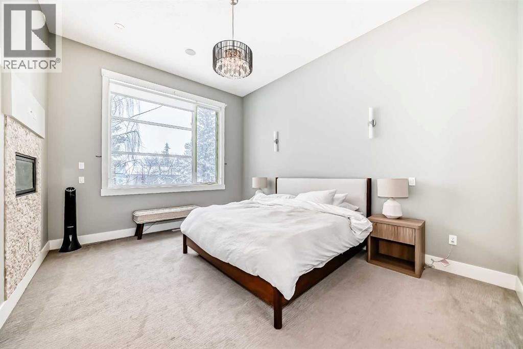 2117 51 Avenue SW — photo 23