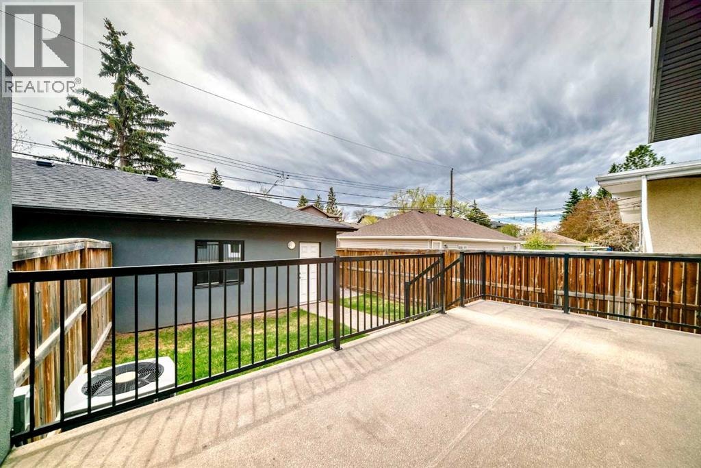 2117 51 Avenue SW — photo 18