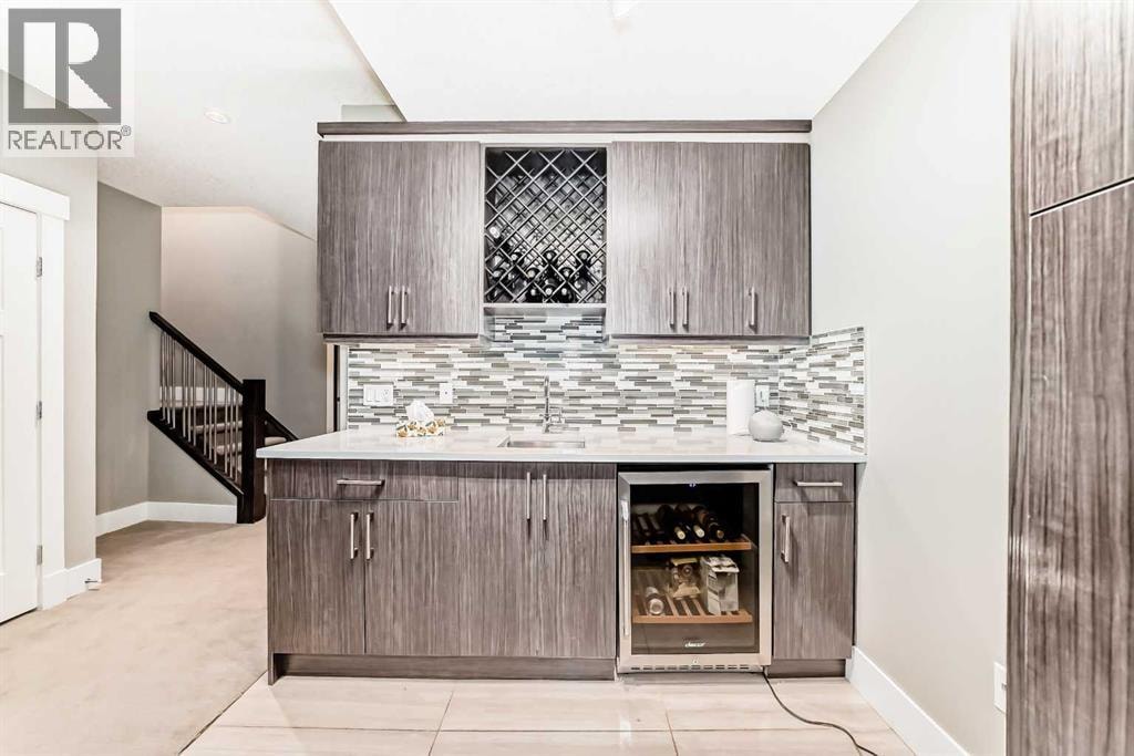 2117 51 Avenue SW — photo 41