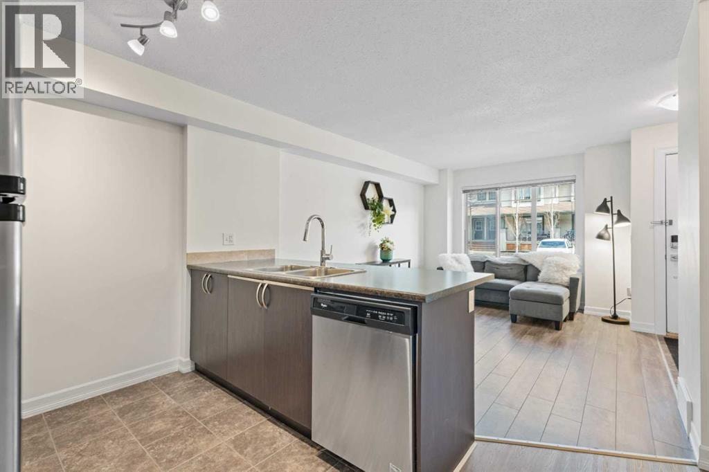 410, 121 Copperpond Common SE — photo 15