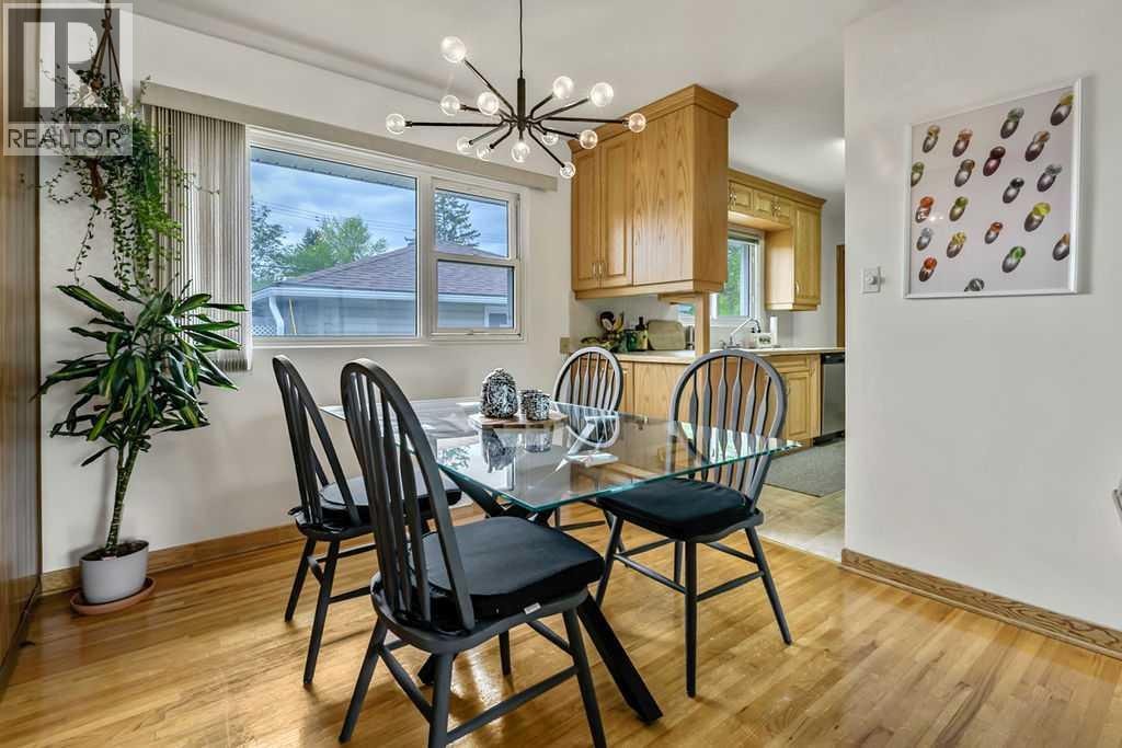3807 25 Avenue SW — photo 12