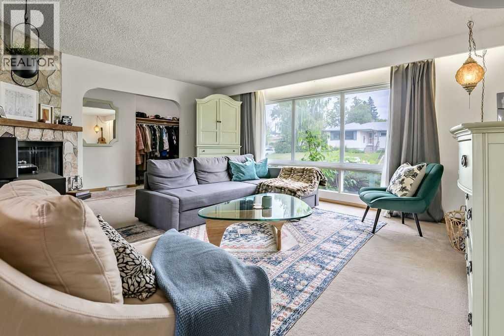 3807 25 Avenue SW — photo 8