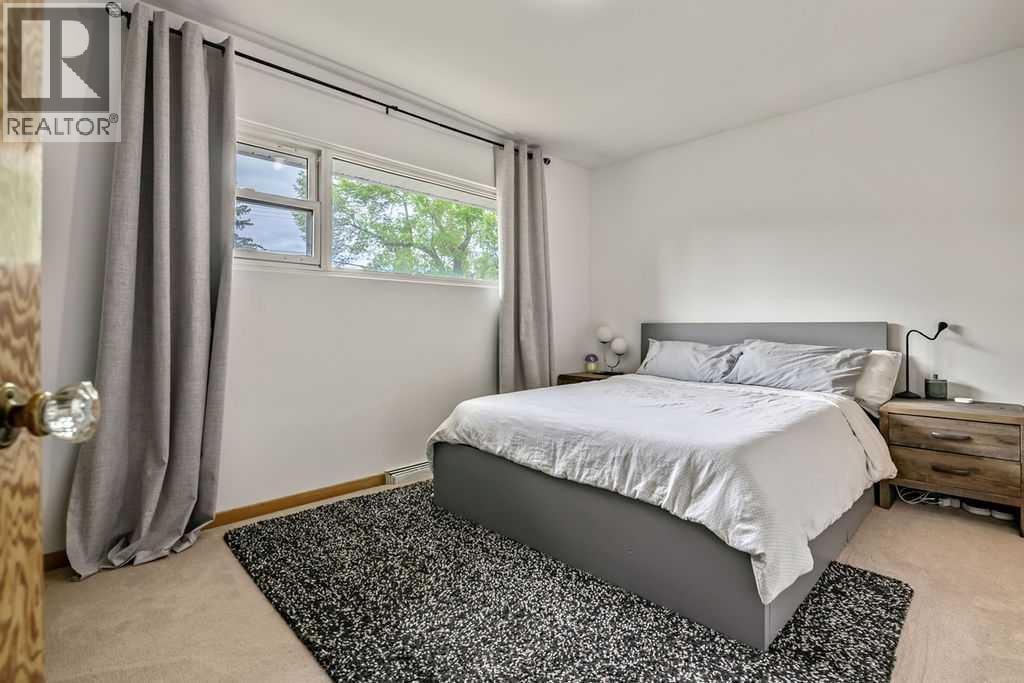 3807 25 Avenue SW — photo 18