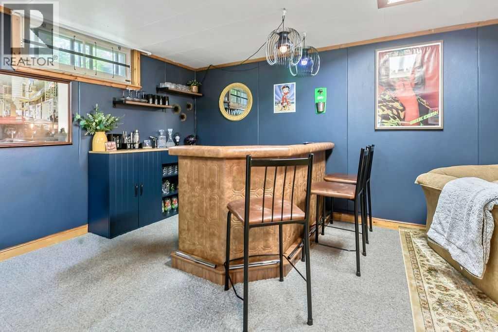 3807 25 Avenue SW — photo 29