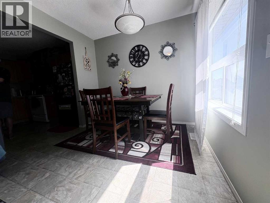138 Saddlebrook Point NE — photo 5