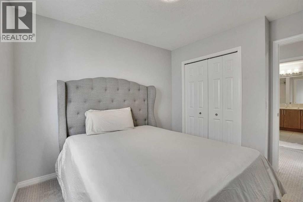 148 Savanna Close NE — photo 25