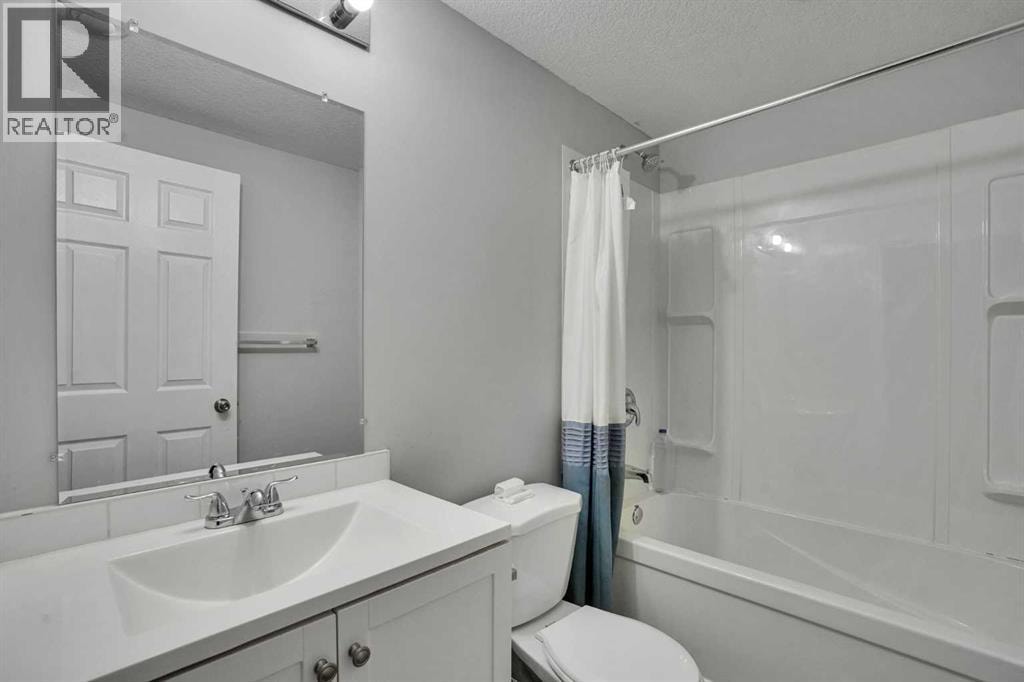 148 Savanna Close NE — photo 44