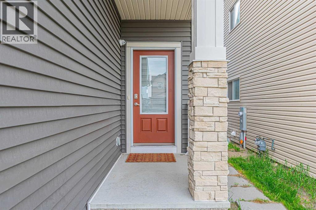 148 Savanna Close NE — photo 3