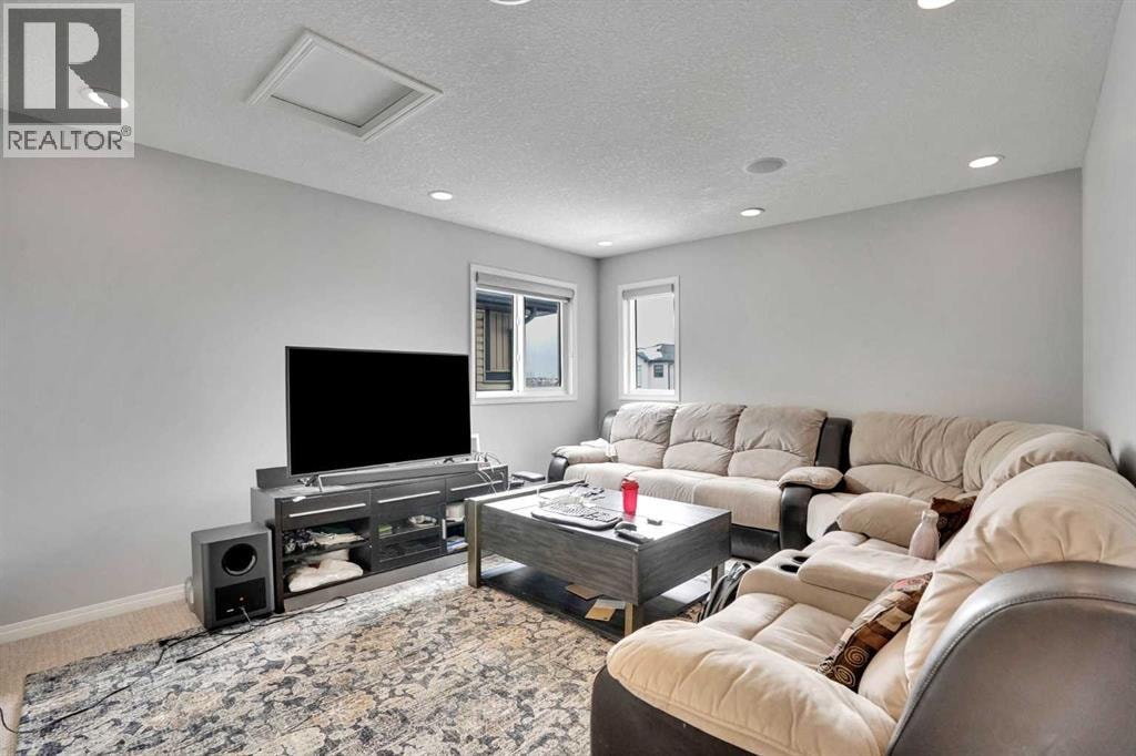 148 Savanna Close NE — photo 15
